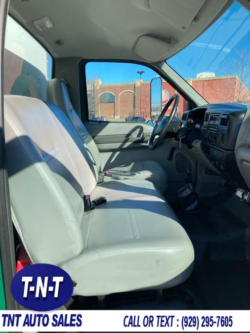 2005 Ford Super Duty F-750 Straight Frame Reg Cab XL, available for sale in Bronx, New York | TNT Auto Sales USA inc. Bronx, New York 2005 Ford Super Duty F-750 Straight Frame Reg Cab XL, available for sale in Bronx, New York | TNT Auto Sales USA inc. Bronx, New York