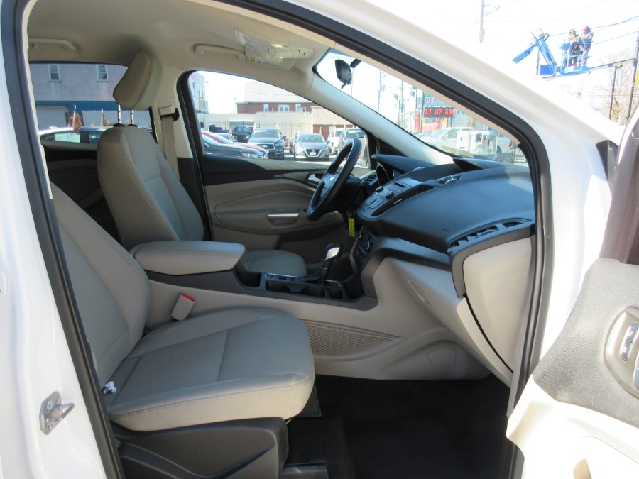 2018 Ford Escape SE 4WD, available for sale in Linden, New Jersey | Route 27 Auto Mall. Linden, New Jersey 2018 Ford Escape SE 4WD, available for sale in Linden, New Jersey | Route 27 Auto Mall. Linden, New Jersey