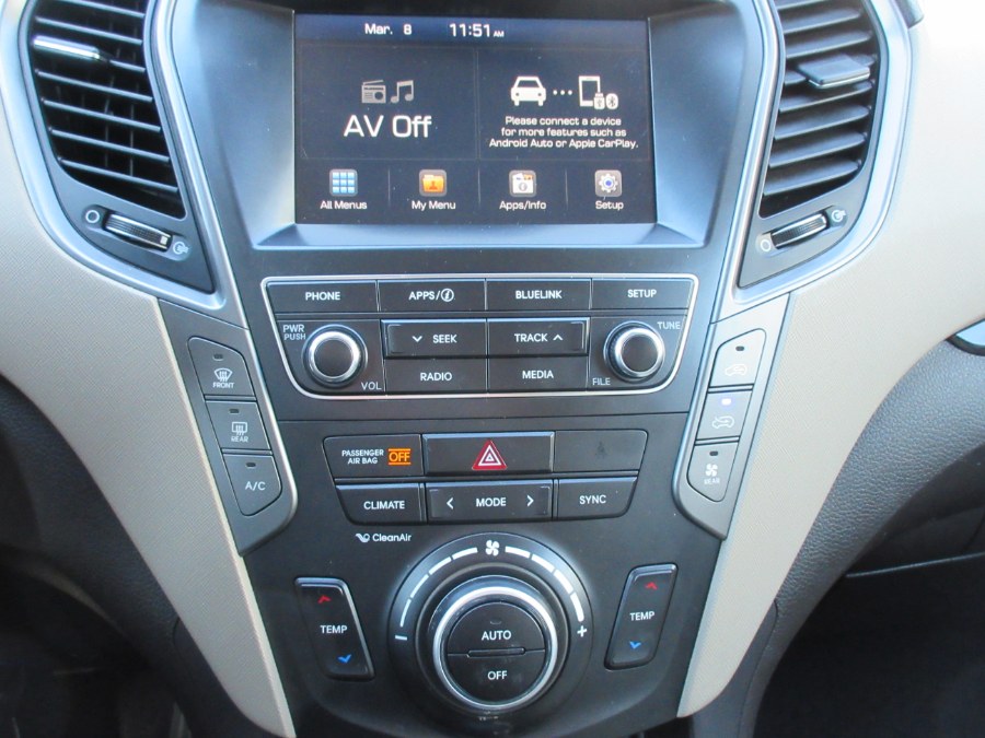 Used Hyundai Santa Fe SE 3.3L Auto AWD 2018 | Route 27 Auto Mall. Linden, New Jersey Used Hyundai Santa Fe SE 3.3L Auto AWD 2018 | Route 27 Auto Mall. Linden, New Jersey