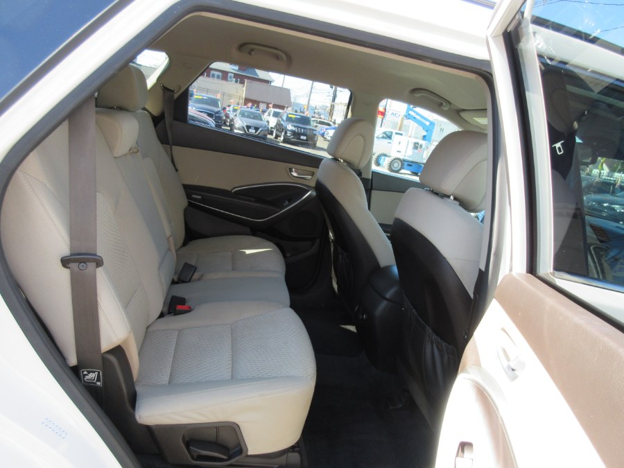 Used Hyundai Santa Fe SE 3.3L Auto AWD 2018 | Route 27 Auto Mall. Linden, New Jersey Used Hyundai Santa Fe SE 3.3L Auto AWD 2018 | Route 27 Auto Mall. Linden, New Jersey