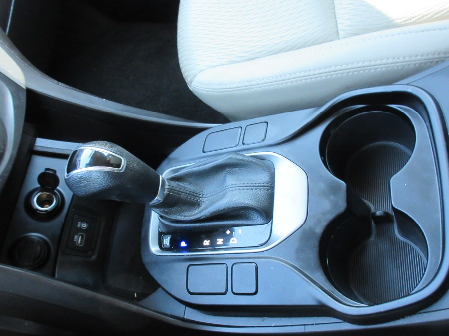 Used Hyundai Santa Fe SE 3.3L Auto AWD 2018 | Route 27 Auto Mall. Linden, New Jersey Used Hyundai Santa Fe SE 3.3L Auto AWD 2018 | Route 27 Auto Mall. Linden, New Jersey