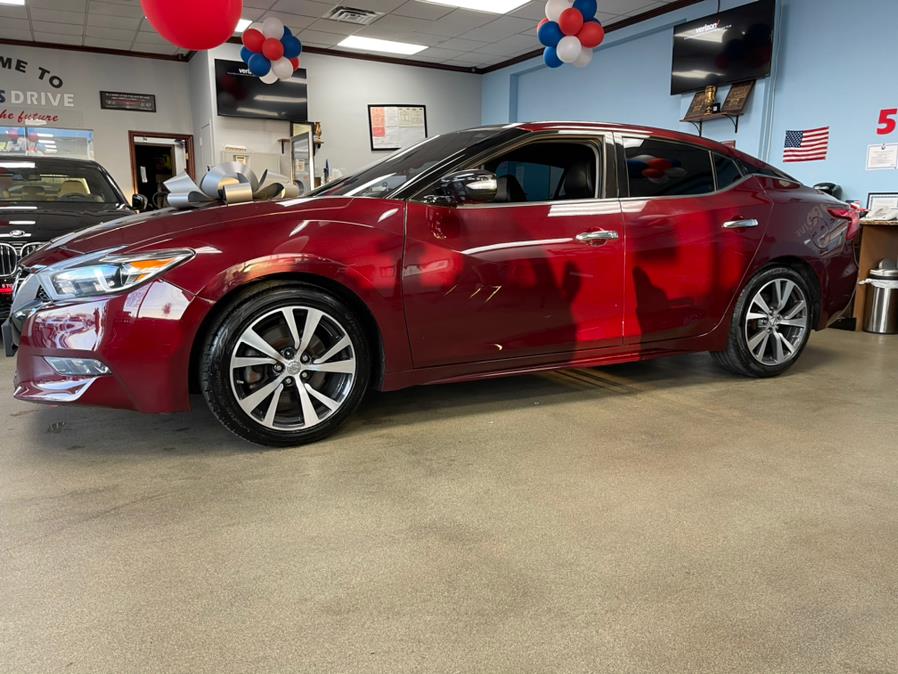 Used Nissan Maxima SL 3.5L 2017 | 5 Towns Drive. Inwood, New York Used Nissan Maxima SL 3.5L 2017 | 5 Towns Drive. Inwood, New York