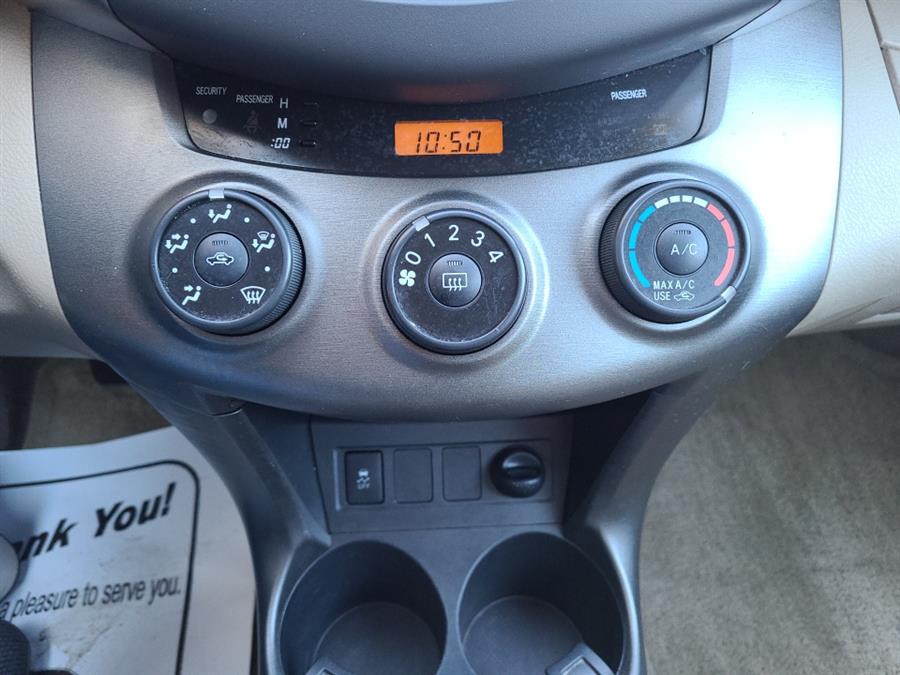 Used Toyota RAV4 4WD 4dr AT 2010 | National Auto Brokers, Inc.. Waterbury, Connecticut Used Toyota RAV4 4WD 4dr AT 2010 | National Auto Brokers, Inc.. Waterbury, Connecticut