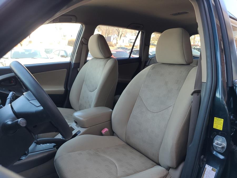 Used Toyota RAV4 4WD 4dr AT 2010 | National Auto Brokers, Inc.. Waterbury, Connecticut Used Toyota RAV4 4WD 4dr AT 2010 | National Auto Brokers, Inc.. Waterbury, Connecticut