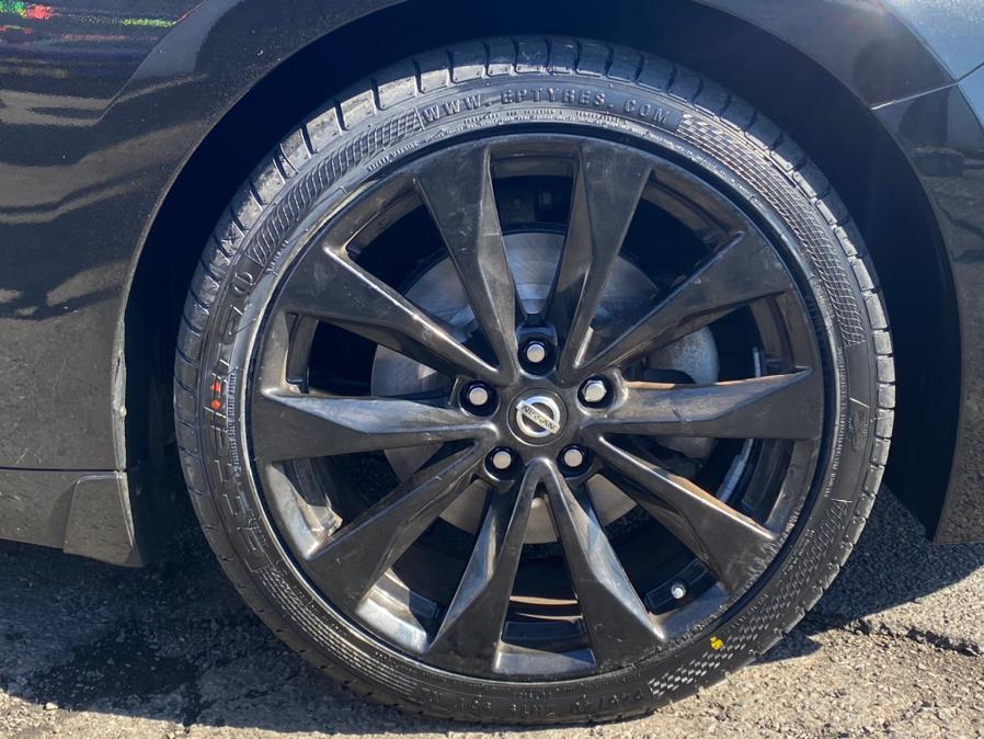 Used Nissan Maxima SR 2017 | VEB Auto Sales. Hartford, Connecticut Used Nissan Maxima SR 2017 | VEB Auto Sales. Hartford, Connecticut
