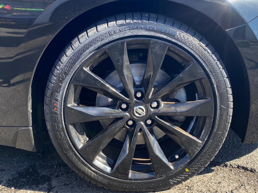 Used Nissan Maxima SR 2017 | VEB Auto Sales. Hartford, Connecticut Used Nissan Maxima SR 2017 | VEB Auto Sales. Hartford, Connecticut