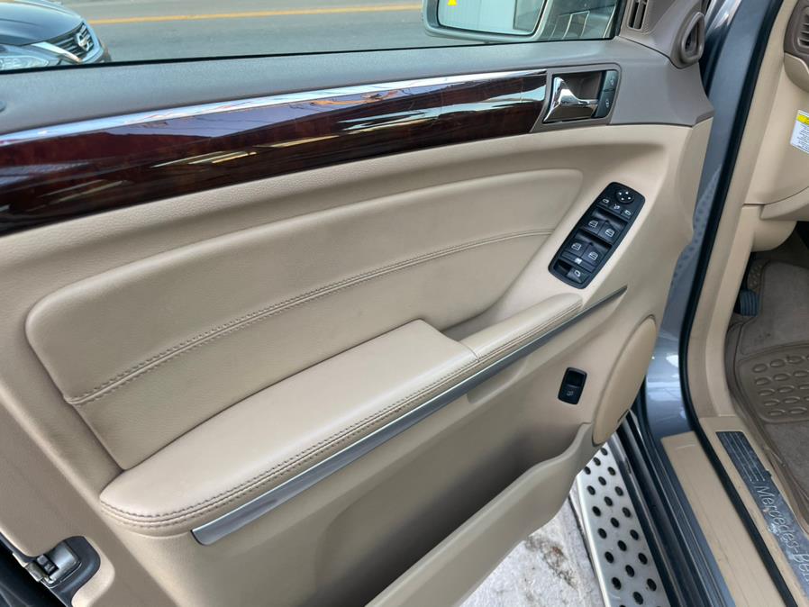 2012 Mercedes-Benz GL-Class 4MATIC 4dr GL 450, available for sale in Brooklyn, New York | Worlds Best Auto Inc. Brooklyn, New York 2012 Mercedes-Benz GL-Class 4MATIC 4dr GL 450, available for sale in Brooklyn, New York | Worlds Best Auto Inc. Brooklyn, New York