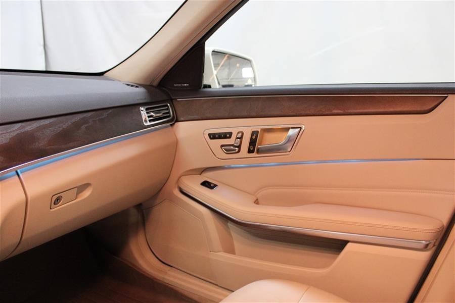Used Mercedes-benz e 350 4MATIC 2016 | Fast Track Motors. Paterson, New Jersey Used Mercedes-benz e 350 4MATIC 2016 | Fast Track Motors. Paterson, New Jersey