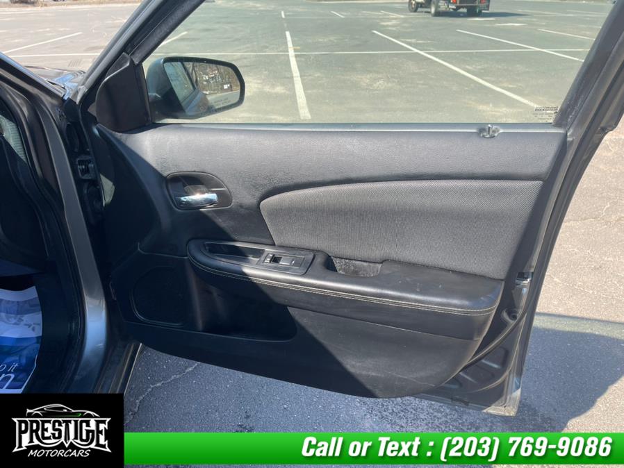 Used Dodge Avenger 4dr Sdn SE 2013 | J&J Auto Sales & Repairs llc DBA Prestige Motorcar. Oakville, Connecticut Used Dodge Avenger 4dr Sdn SE 2013 | J&J Auto Sales & Repairs llc DBA Prestige Motorcar. Oakville, Connecticut