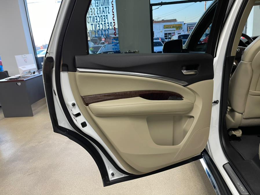 Used Acura MDX TECH/PKG FWD w/Technology Pkg 2018 | 5 Towns Drive. Inwood, New York Used Acura MDX TECH/PKG FWD w/Technology Pkg 2018 | 5 Towns Drive. Inwood, New York