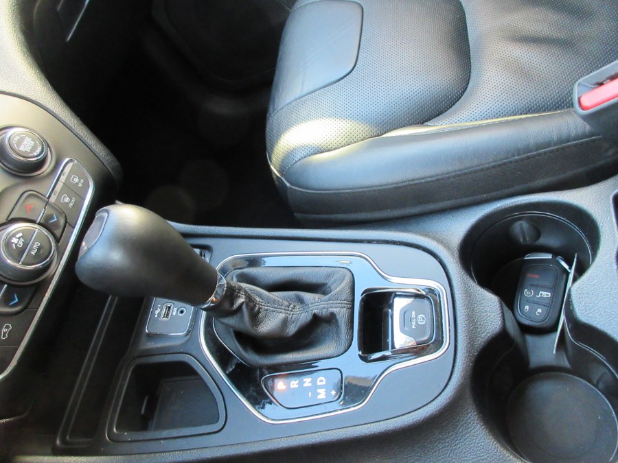 2019 Jeep Cherokee Limited FWD, available for sale in Linden, New Jersey | Route 27 Auto Mall. Linden, New Jersey 2019 Jeep Cherokee Limited FWD, available for sale in Linden, New Jersey | Route 27 Auto Mall. Linden, New Jersey