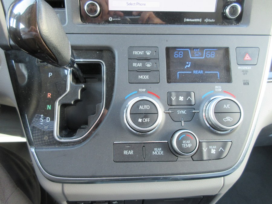 2019 Toyota Sienna XLE FWD 8-Passenger (Natl), available for sale in Linden, New Jersey | Route 27 Auto Mall. Linden, New Jersey 2019 Toyota Sienna XLE FWD 8-Passenger (Natl), available for sale in Linden, New Jersey | Route 27 Auto Mall. Linden, New Jersey