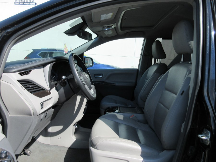2019 Toyota Sienna XLE FWD 8-Passenger (Natl), available for sale in Linden, New Jersey | Route 27 Auto Mall. Linden, New Jersey 2019 Toyota Sienna XLE FWD 8-Passenger (Natl), available for sale in Linden, New Jersey | Route 27 Auto Mall. Linden, New Jersey