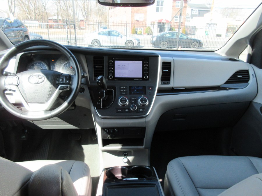 2019 Toyota Sienna XLE FWD 8-Passenger (Natl), available for sale in Linden, New Jersey | Route 27 Auto Mall. Linden, New Jersey 2019 Toyota Sienna XLE FWD 8-Passenger (Natl), available for sale in Linden, New Jersey | Route 27 Auto Mall. Linden, New Jersey