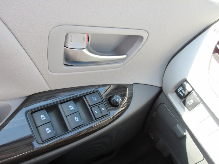 2019 Toyota Sienna XLE FWD 8-Passenger (Natl), available for sale in Linden, New Jersey | Route 27 Auto Mall. Linden, New Jersey 2019 Toyota Sienna XLE FWD 8-Passenger (Natl), available for sale in Linden, New Jersey | Route 27 Auto Mall. Linden, New Jersey