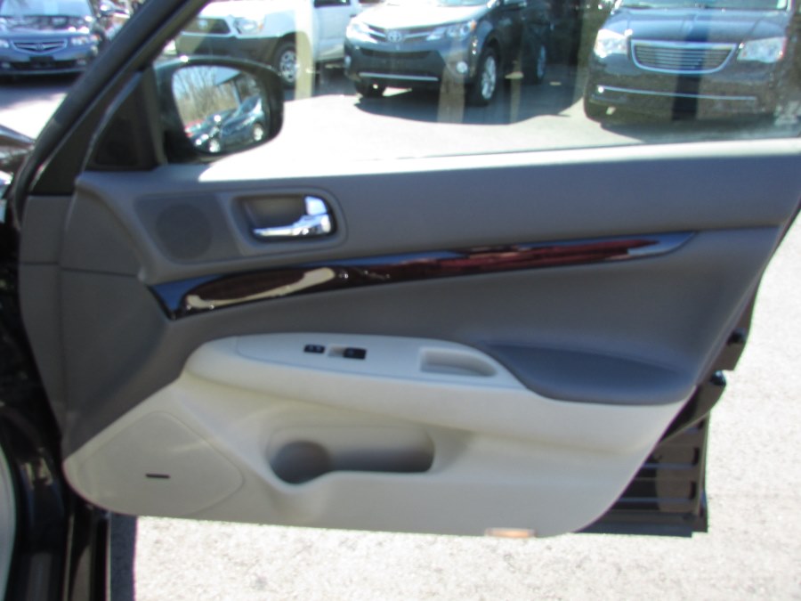 2013 Infiniti G37 Sedan 4dr x AWD, available for sale in East Windsor, Connecticut | United Auto Sales of E Windsor, Inc. East Windsor, Connecticut 2013 Infiniti G37 Sedan 4dr x AWD, available for sale in East Windsor, Connecticut | United Auto Sales of E Windsor, Inc. East Windsor, Connecticut