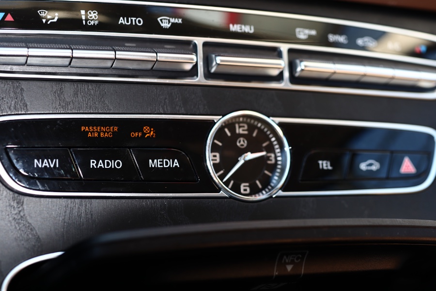 Used Mercedes-Benz E-Class E 300 4MATIC Sedan 2018 | Hillside Auto Mall Inc.. Jamaica, New York Used Mercedes-Benz E-Class E 300 4MATIC Sedan 2018 | Hillside Auto Mall Inc.. Jamaica, New York