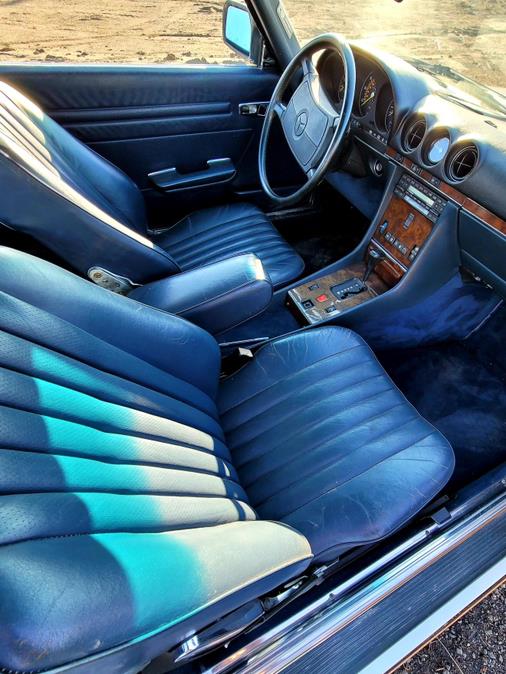 Used Mercedes-Benz 560 SL Convertible 1988 | Tony's Auto Sales. Waterbury, Connecticut Used Mercedes-Benz 560 SL Convertible 1988 | Tony's Auto Sales. Waterbury, Connecticut