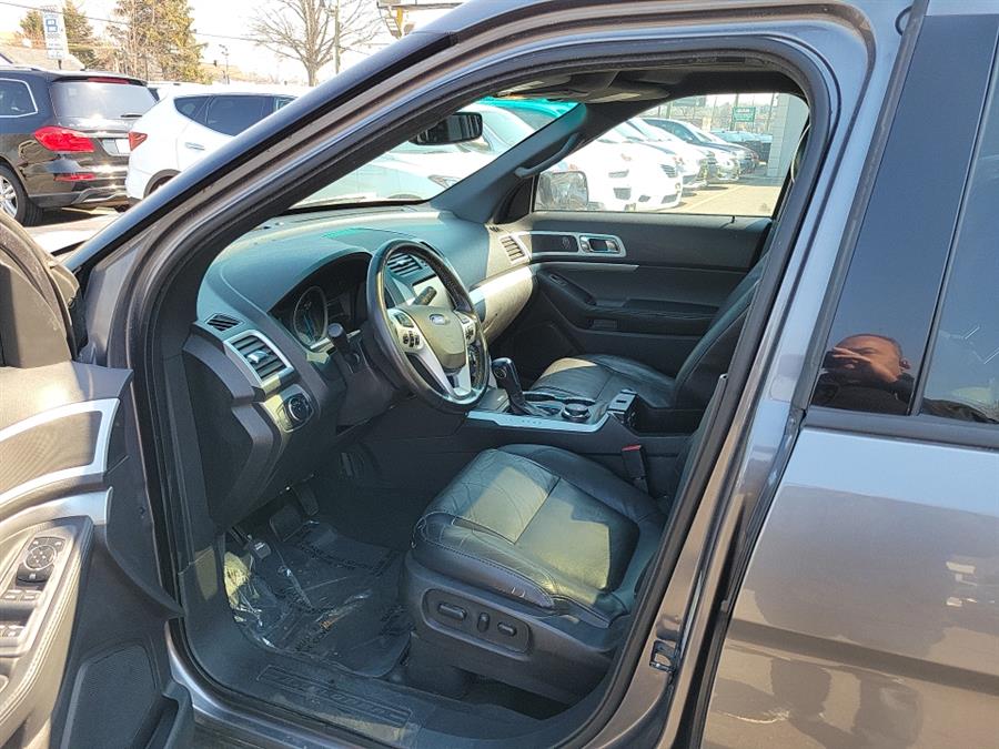 2014 Ford Explorer 4WD 4dr XLT, available for sale in Little Ferry, New Jersey | Victoria Preowned Autos Inc. Little Ferry, New Jersey 2014 Ford Explorer 4WD 4dr XLT, available for sale in Little Ferry, New Jersey | Victoria Preowned Autos Inc. Little Ferry, New Jersey