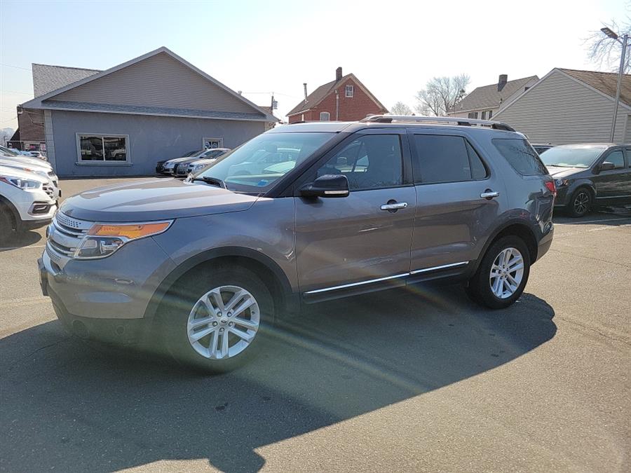 2014 Ford Explorer 4WD 4dr XLT, available for sale in Little Ferry, New Jersey | Victoria Preowned Autos Inc. Little Ferry, New Jersey 2014 Ford Explorer 4WD 4dr XLT, available for sale in Little Ferry, New Jersey | Victoria Preowned Autos Inc. Little Ferry, New Jersey