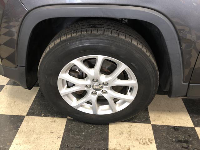 Used Jeep Cherokee 4WD 4dr Latitude 2016 | Sunrise Auto Outlet. Amityville, New York Used Jeep Cherokee 4WD 4dr Latitude 2016 | Sunrise Auto Outlet. Amityville, New York
