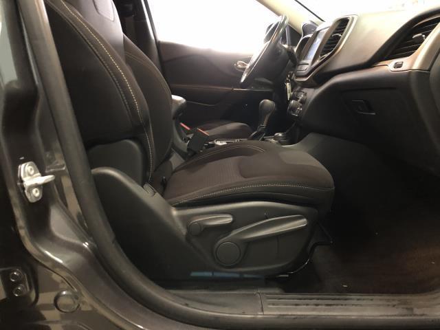 Used Jeep Cherokee 4WD 4dr Latitude 2016 | Sunrise Auto Outlet. Amityville, New York Used Jeep Cherokee 4WD 4dr Latitude 2016 | Sunrise Auto Outlet. Amityville, New York