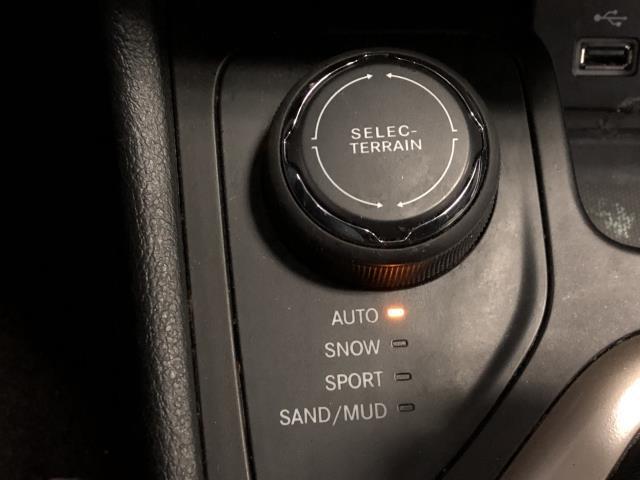 Used Jeep Cherokee 4WD 4dr Latitude 2016 | Sunrise Auto Outlet. Amityville, New York Used Jeep Cherokee 4WD 4dr Latitude 2016 | Sunrise Auto Outlet. Amityville, New York