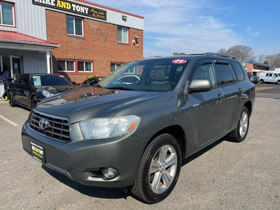 2009 Toyota Highlander 4WD 4dr V6  Sport, available for sale in South Windsor, Connecticut | Mike And Tony Auto Sales, Inc. South Windsor, Connecticut