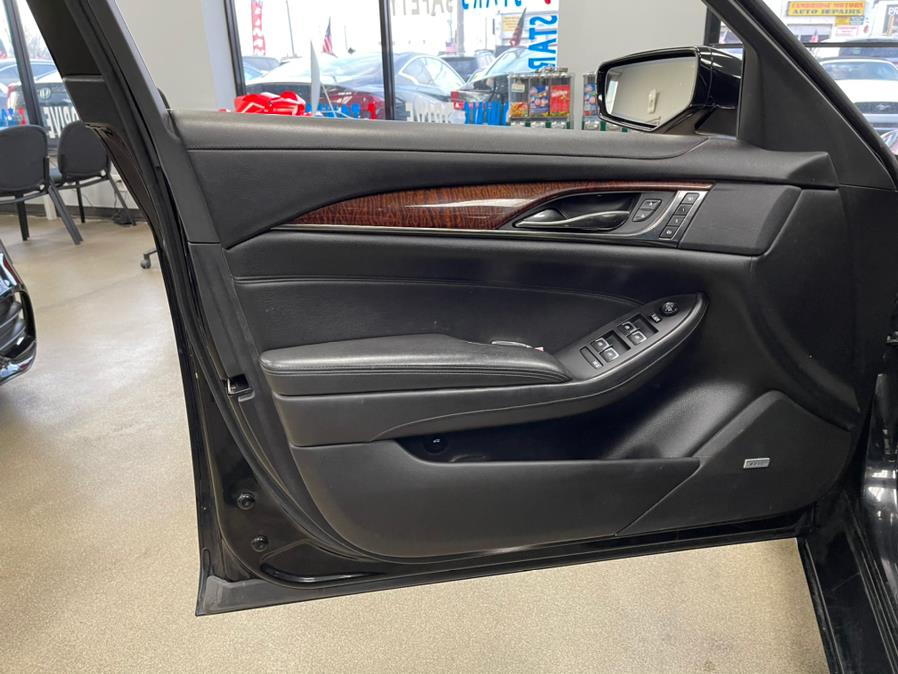 Used Cadillac CTS Sedan 4dr Sdn 2.0L Turbo Luxury AWD 2014 | 5 Towns Drive. Inwood, New York Used Cadillac CTS Sedan 4dr Sdn 2.0L Turbo Luxury AWD 2014 | 5 Towns Drive. Inwood, New York