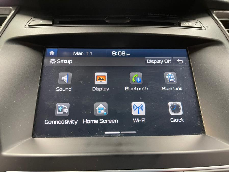 Used Hyundai Santa Fe Sport 2.4L Auto AWD 2018 | 5 Towns Drive. Inwood, New York Used Hyundai Santa Fe Sport 2.4L Auto AWD 2018 | 5 Towns Drive. Inwood, New York
