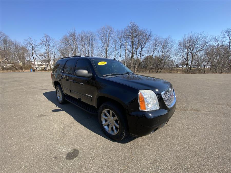 2011 GMC Yukon 4WD 4dr 1500 SLT, available for sale in Stratford, Connecticut | Wiz Leasing Inc. Stratford, Connecticut