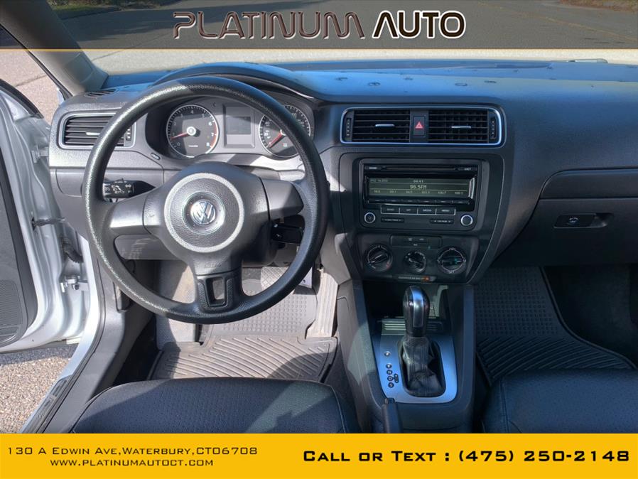 2014 Volkswagen Jetta Sedan 4dr Auto SE PZEV, available for sale in Waterbury, Connecticut | Platinum Auto Care. Waterbury, Connecticut 2014 Volkswagen Jetta Sedan 4dr Auto SE PZEV, available for sale in Waterbury, Connecticut | Platinum Auto Care. Waterbury, Connecticut