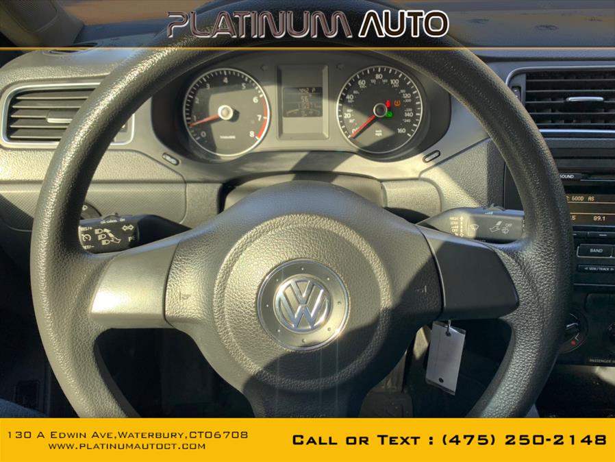 2014 Volkswagen Jetta Sedan 4dr Auto SE PZEV, available for sale in Waterbury, Connecticut | Platinum Auto Care. Waterbury, Connecticut 2014 Volkswagen Jetta Sedan 4dr Auto SE PZEV, available for sale in Waterbury, Connecticut | Platinum Auto Care. Waterbury, Connecticut