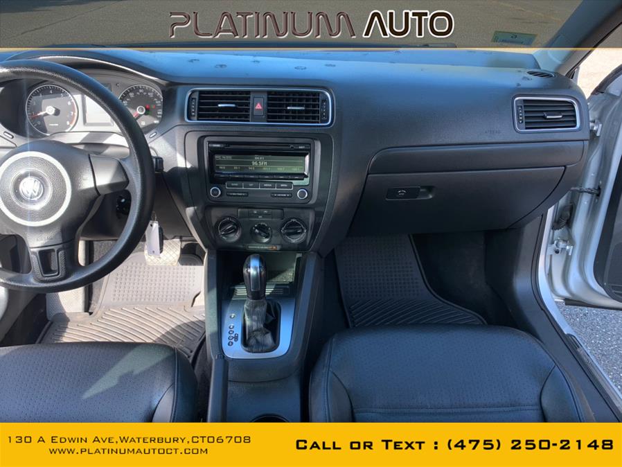 2014 Volkswagen Jetta Sedan 4dr Auto SE PZEV, available for sale in Waterbury, Connecticut | Platinum Auto Care. Waterbury, Connecticut 2014 Volkswagen Jetta Sedan 4dr Auto SE PZEV, available for sale in Waterbury, Connecticut | Platinum Auto Care. Waterbury, Connecticut