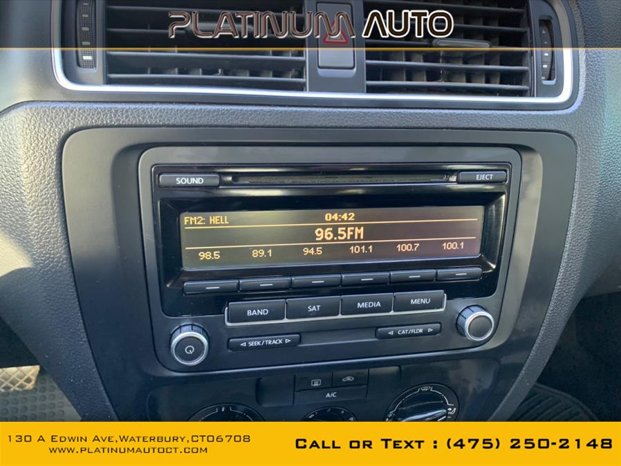 2014 Volkswagen Jetta Sedan 4dr Auto SE PZEV, available for sale in Waterbury, Connecticut | Platinum Auto Care. Waterbury, Connecticut 2014 Volkswagen Jetta Sedan 4dr Auto SE PZEV, available for sale in Waterbury, Connecticut | Platinum Auto Care. Waterbury, Connecticut