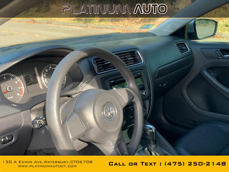 2014 Volkswagen Jetta Sedan 4dr Auto SE PZEV, available for sale in Waterbury, Connecticut | Platinum Auto Care. Waterbury, Connecticut 2014 Volkswagen Jetta Sedan 4dr Auto SE PZEV, available for sale in Waterbury, Connecticut | Platinum Auto Care. Waterbury, Connecticut