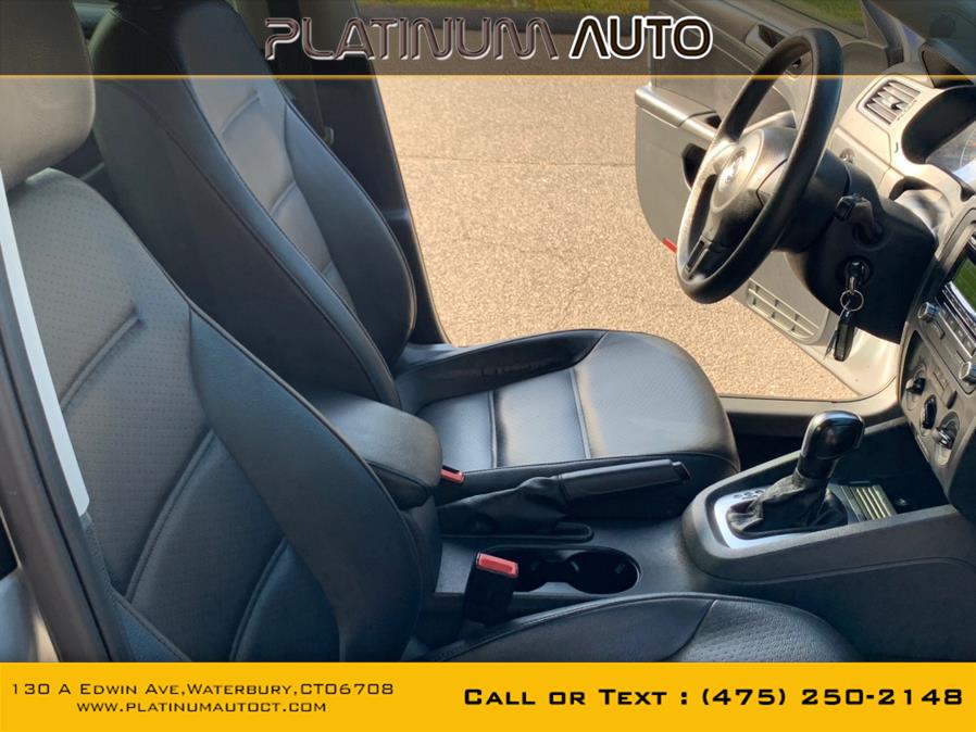 2014 Volkswagen Jetta Sedan 4dr Auto SE PZEV, available for sale in Waterbury, Connecticut | Platinum Auto Care. Waterbury, Connecticut 2014 Volkswagen Jetta Sedan 4dr Auto SE PZEV, available for sale in Waterbury, Connecticut | Platinum Auto Care. Waterbury, Connecticut