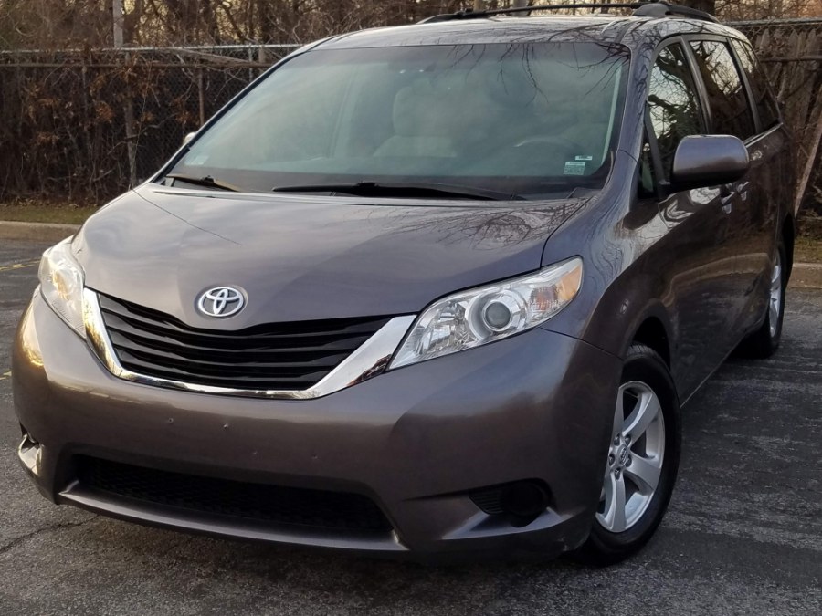 2013 Toyota Sienna 8-Pass Van LE w/DVD,Power Sliding Doors,Back Up Camera, available for sale in Queens, NY