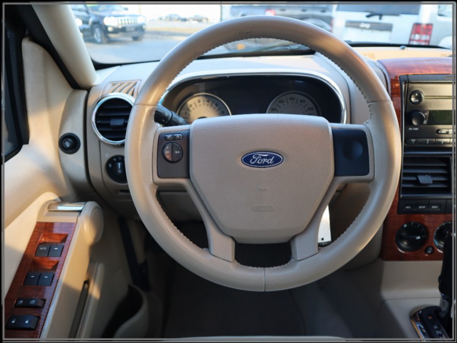 2007 Ford Explorer 4WD 4dr V8 Eddie Bauer, available for sale in Huntington Station, New York | My Auto Inc.. Huntington Station, New York 2007 Ford Explorer 4WD 4dr V8 Eddie Bauer, available for sale in Huntington Station, New York | My Auto Inc.. Huntington Station, New York
