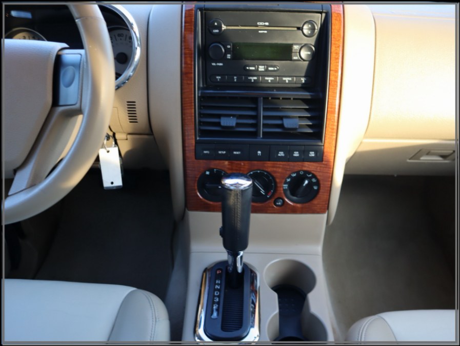 2007 Ford Explorer 4WD 4dr V8 Eddie Bauer, available for sale in Huntington Station, New York | My Auto Inc.. Huntington Station, New York 2007 Ford Explorer 4WD 4dr V8 Eddie Bauer, available for sale in Huntington Station, New York | My Auto Inc.. Huntington Station, New York