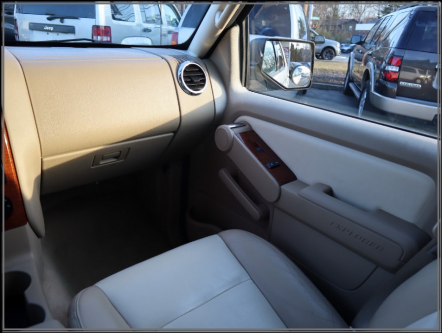 2007 Ford Explorer 4WD 4dr V8 Eddie Bauer, available for sale in Huntington Station, New York | My Auto Inc.. Huntington Station, New York 2007 Ford Explorer 4WD 4dr V8 Eddie Bauer, available for sale in Huntington Station, New York | My Auto Inc.. Huntington Station, New York