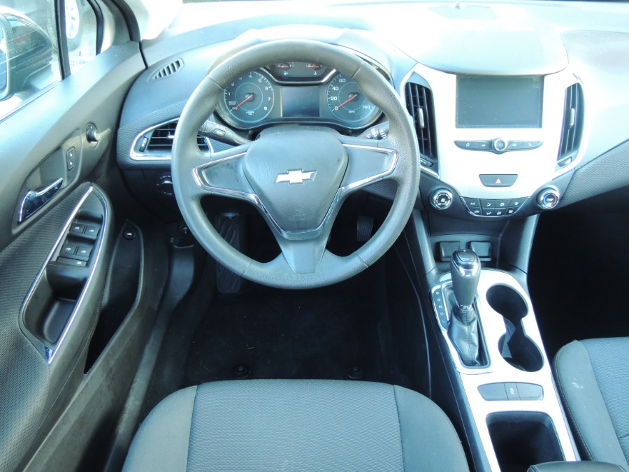 2018 Chevrolet Cruze 4dr Sdn 1.4L LS w/1SB, available for sale in Brooklyn, New York | Carsbuck Inc.. Brooklyn, New York 2018 Chevrolet Cruze 4dr Sdn 1.4L LS w/1SB, available for sale in Brooklyn, New York | Carsbuck Inc.. Brooklyn, New York