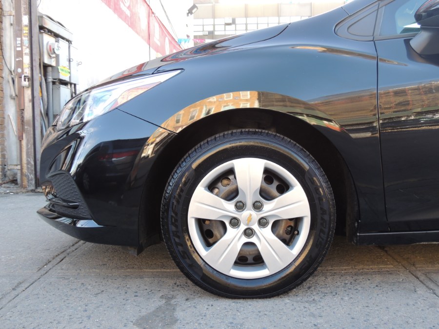 2018 Chevrolet Cruze 4dr Sdn 1.4L LS w/1SB, available for sale in Brooklyn, New York | Carsbuck Inc.. Brooklyn, New York 2018 Chevrolet Cruze 4dr Sdn 1.4L LS w/1SB, available for sale in Brooklyn, New York | Carsbuck Inc.. Brooklyn, New York