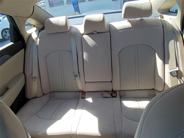 Used Hyundai Sonata SE 2017 | Prestige Auto Cars LLC. New Britain, Connecticut Used Hyundai Sonata SE 2017 | Prestige Auto Cars LLC. New Britain, Connecticut