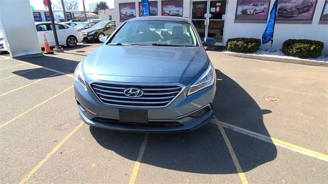 Used Hyundai Sonata SE 2017 | Prestige Auto Cars LLC. New Britain, Connecticut Used Hyundai Sonata SE 2017 | Prestige Auto Cars LLC. New Britain, Connecticut