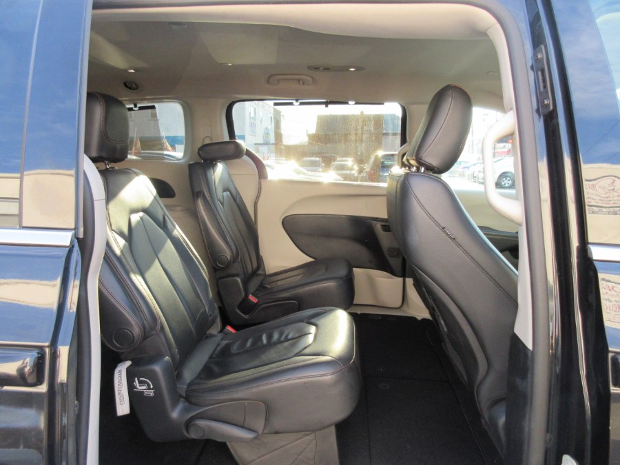 2019 Chrysler Pacifica Touring L FWD, available for sale in Linden, New Jersey | Route 27 Auto Mall. Linden, New Jersey 2019 Chrysler Pacifica Touring L FWD, available for sale in Linden, New Jersey | Route 27 Auto Mall. Linden, New Jersey
