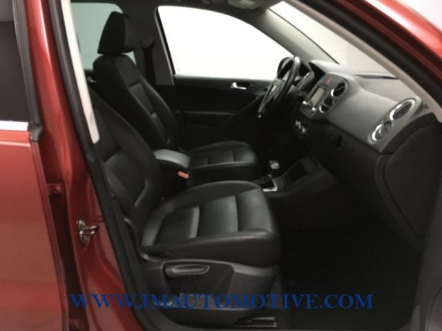 2010 Volkswagen Tiguan AWD 4dr SEL, available for sale in Naugatuck, Connecticut | J&M Automotive Sls&Svc LLC. Naugatuck, Connecticut 2010 Volkswagen Tiguan AWD 4dr SEL, available for sale in Naugatuck, Connecticut | J&M Automotive Sls&Svc LLC. Naugatuck, Connecticut