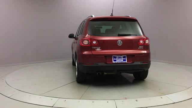 2010 Volkswagen Tiguan AWD 4dr SEL, available for sale in Naugatuck, Connecticut | J&M Automotive Sls&Svc LLC. Naugatuck, Connecticut 2010 Volkswagen Tiguan AWD 4dr SEL, available for sale in Naugatuck, Connecticut | J&M Automotive Sls&Svc LLC. Naugatuck, Connecticut