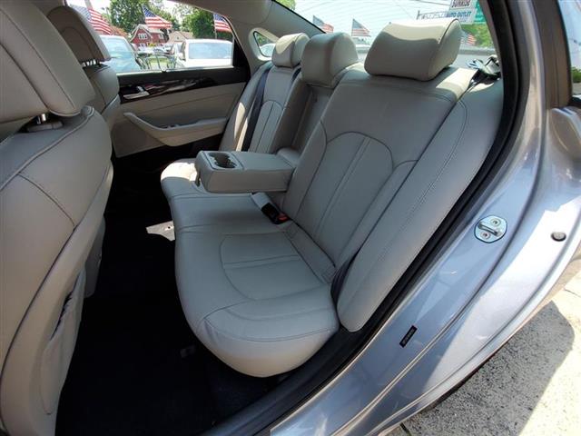 Used Hyundai Sonata Limited 2.4L 2017 | Northshore Motors. Syosset , New York Used Hyundai Sonata Limited 2.4L 2017 | Northshore Motors. Syosset , New York