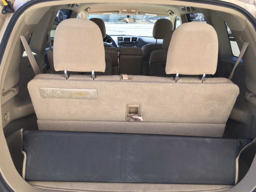 2008 Toyota Highlander 4WD 4dr Sport, available for sale in Norwich, Connecticut | MACARA Vehicle Services, Inc. Norwich, Connecticut 2008 Toyota Highlander 4WD 4dr Sport, available for sale in Norwich, Connecticut | MACARA Vehicle Services, Inc. Norwich, Connecticut